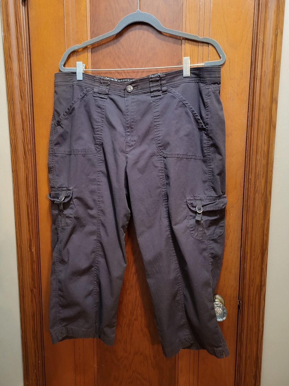 Gloria Vanderbilt Brown Cargo Capri Pants Size 16